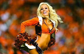 Hollenback Cheerleader 9-15