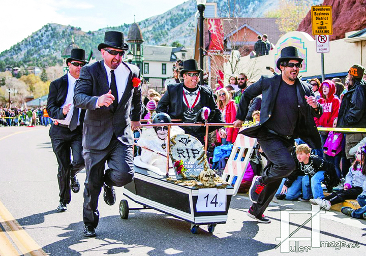 halloween-coffin-race-10-16