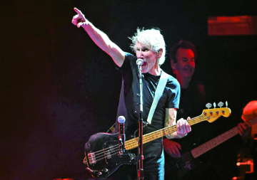 amy-roger-waters-at-oldchella-12-16