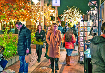 Cherry Creek’s Charm Dazzles Holiday Festivities