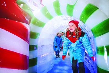 Gaylord Rockies Showcases Hand-Carved Ice Spectacle ­Inspired By The Grinch